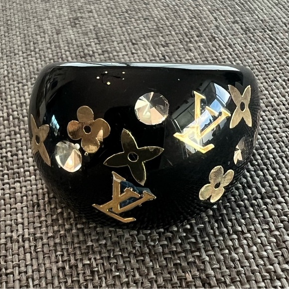 Louis Vuitton Black Resin Inclusion Ring Size 7 - Picture 1 of 5